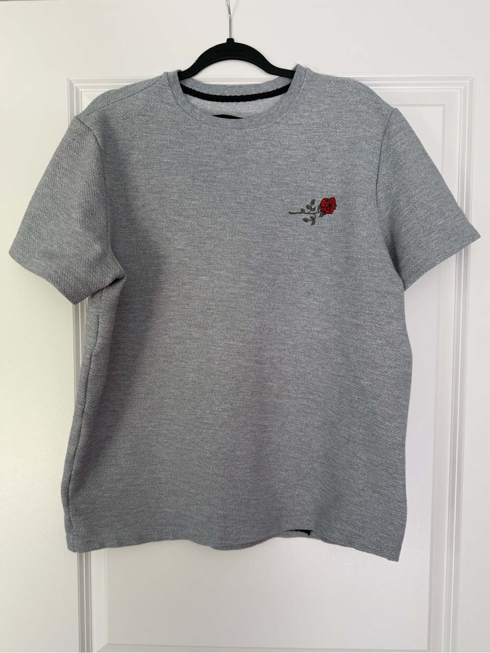 Saks Fifth Avenue Grey Short-Sleeve Crewneck Tee with Red Rose Embroidery
